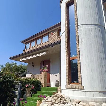 Bed & Breakfast Zagare & Trabocchi - Dimora Di Mare 3*